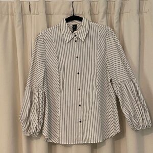 BLACK MARKET Striped Women's Blouse - Black and White